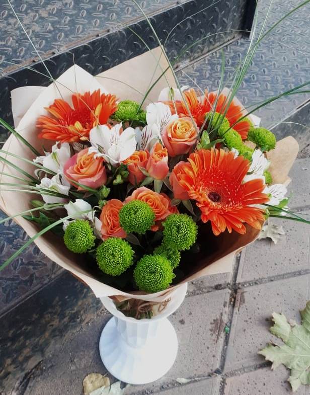 Букет цветов из: Герберы, Хризантемы, Альстромерии и Розы в Свободном