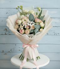 Букет цветов из:  Розы и Лизиантусы в Свободном
