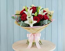 Букет цветов из:  Лилии и Розы в Свободном