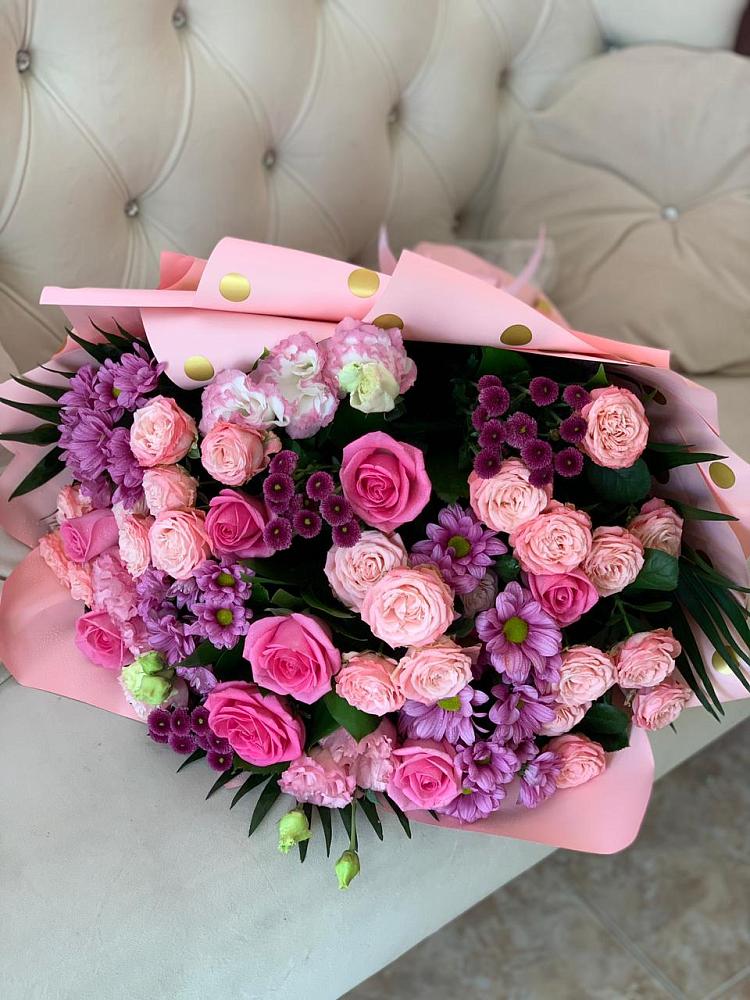 Букет цветов из: Хризантемы, Розы и Лизиантусы в Свободном