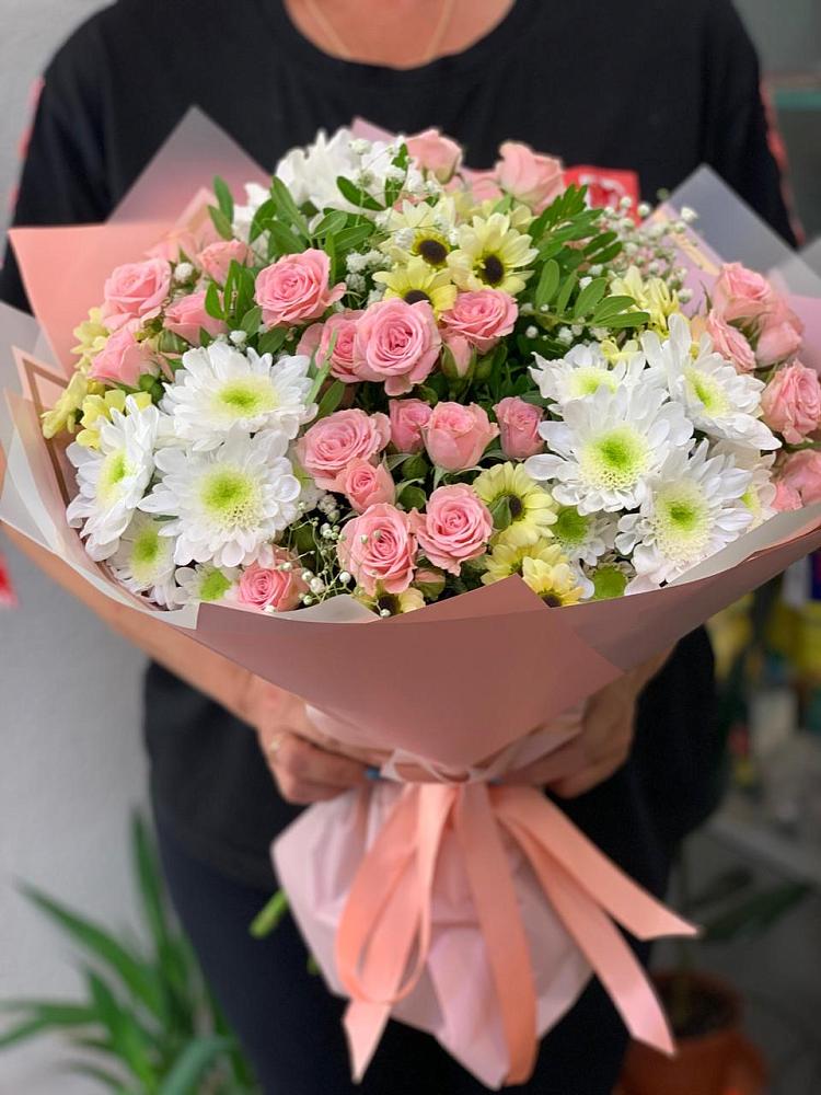 Букет цветов из: Розы и Хризантемы в Свободном