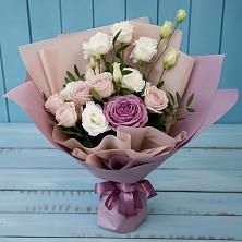 Букет цветов из:  Розы и Лизиантусы в Свободном