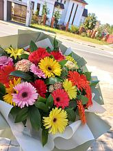 Букет цветов из:  Герберы #REPLACE_PRED# Свободном