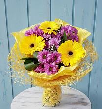 Букет цветов из:  Хризантемы и Герберы в Свободном