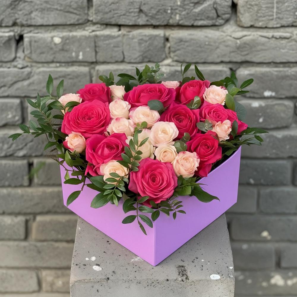 Цветочная композиция из Розы в коробке в Свободном
