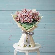 Букет цветов из:  Орхидеи и Розы в Свободном