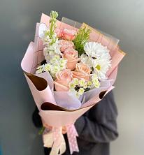 Букет цветов из:  Хризантемы и Розы в Свободном