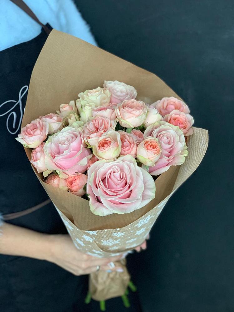 Букет цветов из: Хризантемы и Розы в Свободном