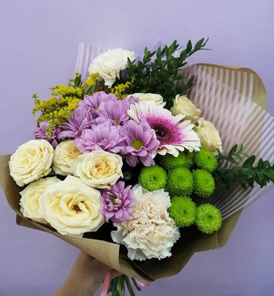 Букет цветов из: Хризантемы, Розы, Гвоздики и Герберы в Свободном