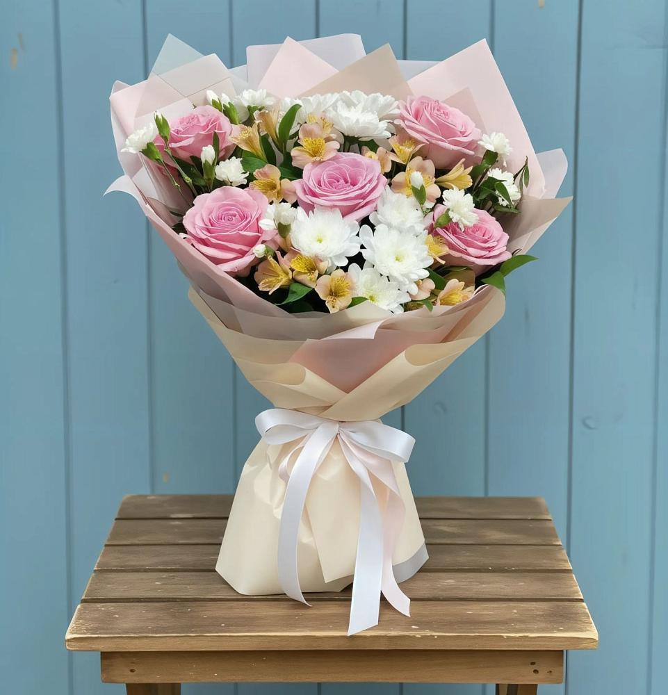 Букет цветов из: Гвоздики, Орхидеи и Розы в Свободном