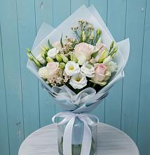 Букет цветов из:  Розы и Лизиантусы в Свободном