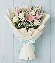 Букет цветов из:  Лилии #REPLACE_PRED# Свободном