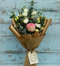 Букет цветов из:  Розы и Лизиантусы в Свободном